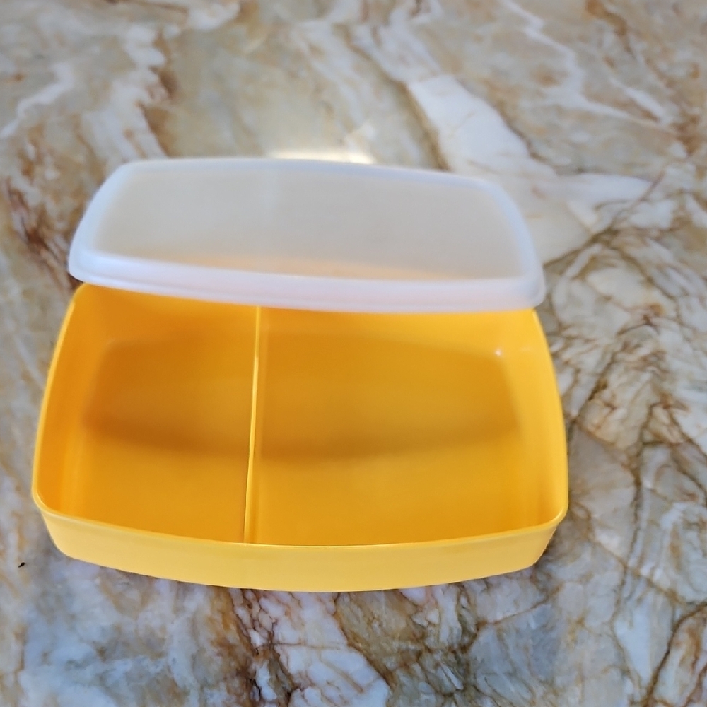 TUPPERWARE Yellow Divided Lunch Box